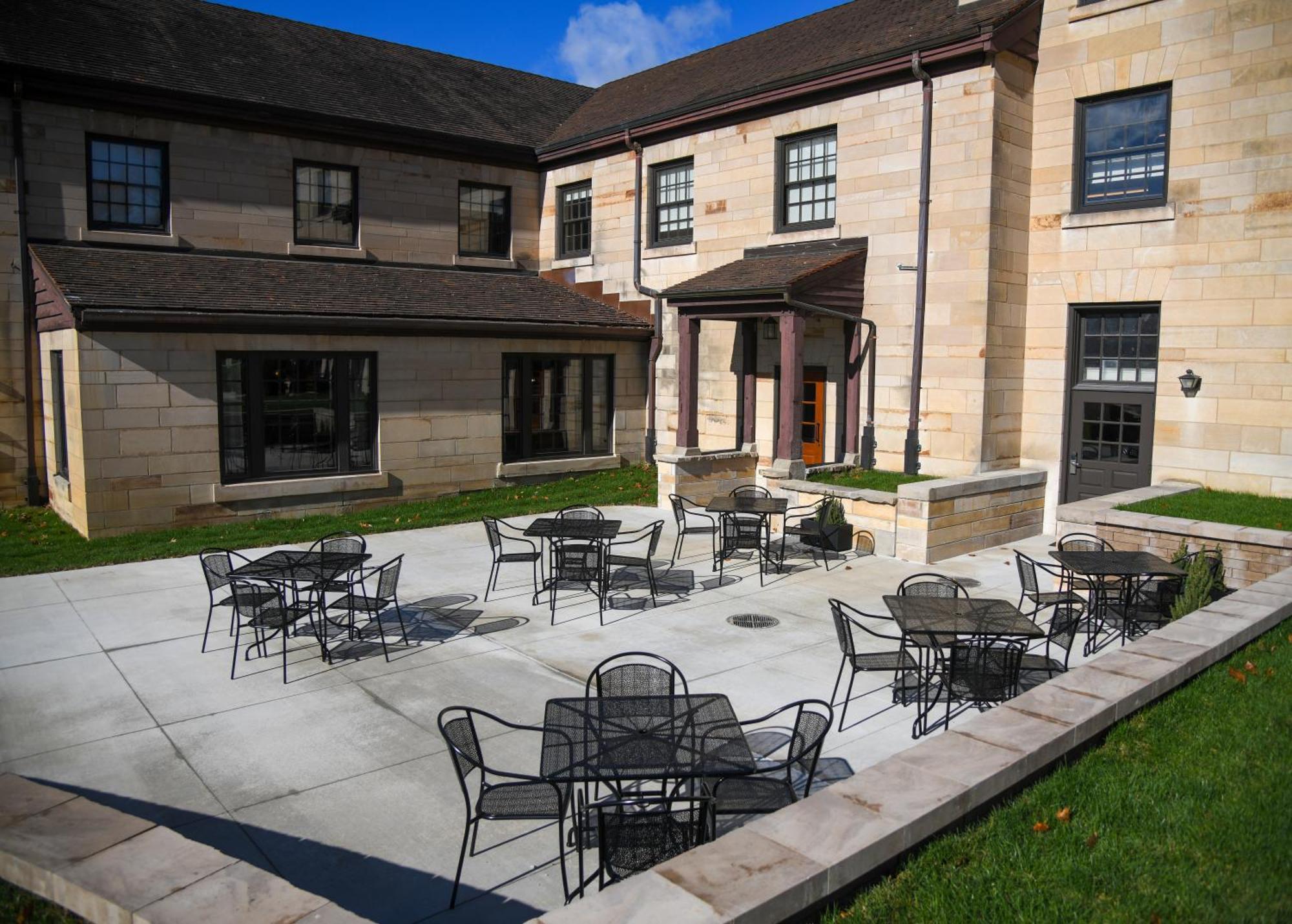 Spring Mill Inn Mitchell Extérieur photo